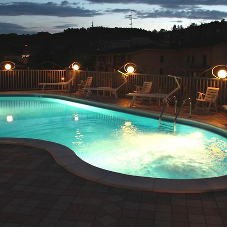 Hotel Sporting Tabiano Terme Ngoại thất bức ảnh