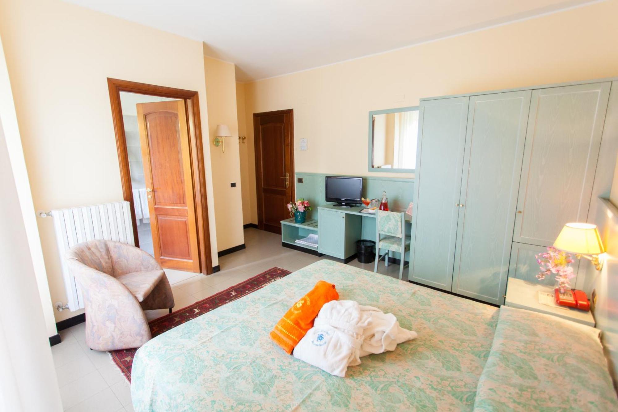Hotel Sporting Tabiano Terme Phòng bức ảnh