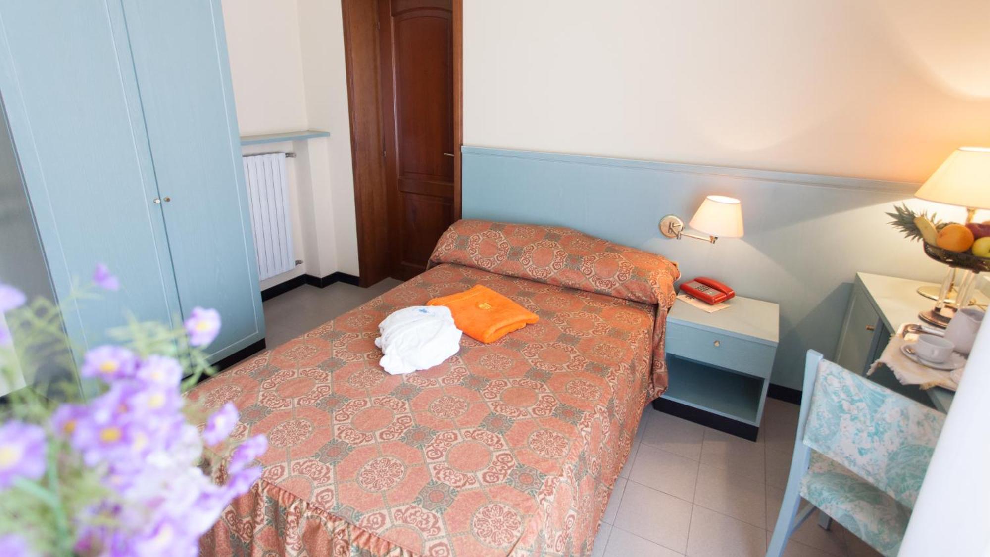 Hotel Sporting Tabiano Terme Phòng bức ảnh