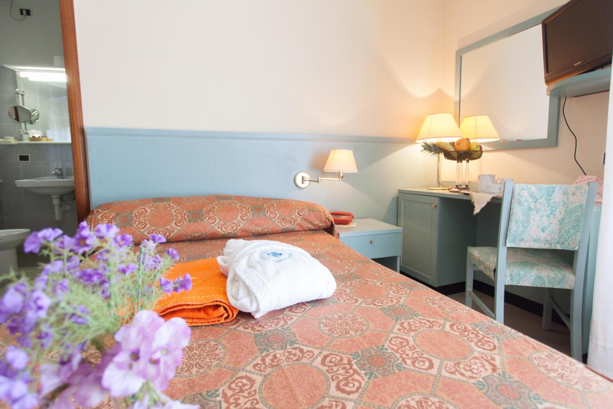 Hotel Sporting Tabiano Terme Phòng bức ảnh
