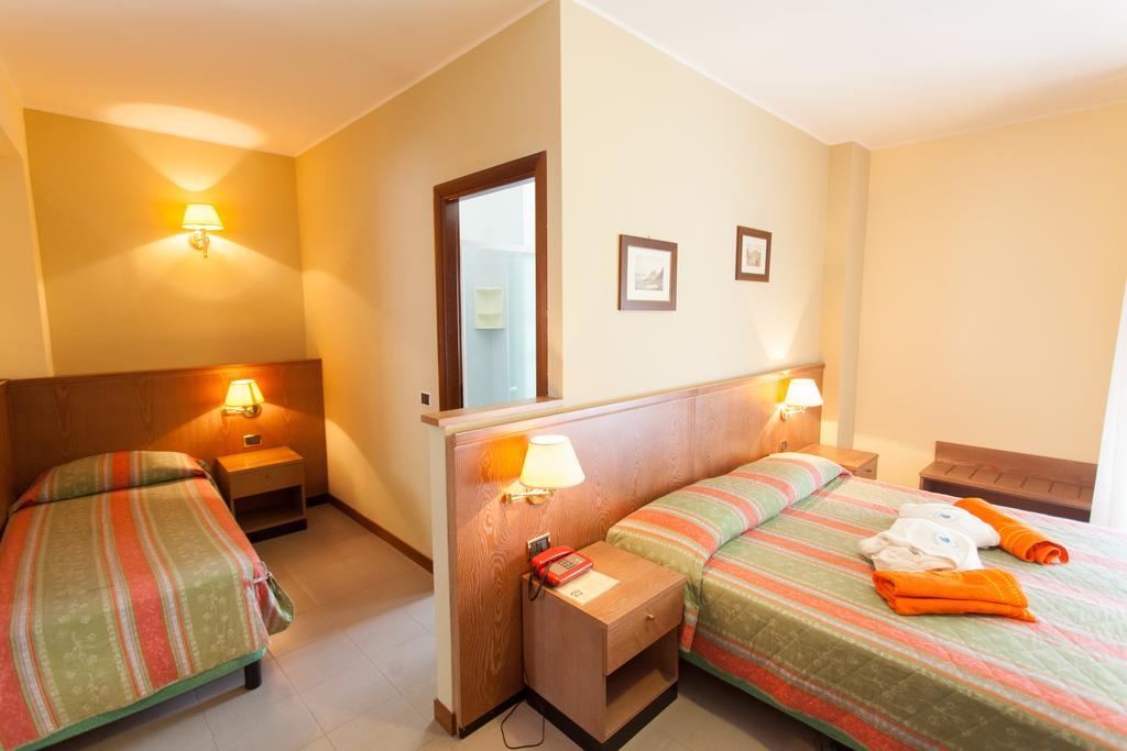 Hotel Sporting Tabiano Terme Ngoại thất bức ảnh